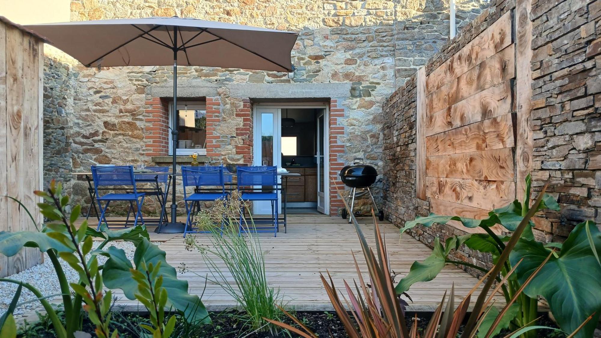 Au Bout Du Mont Vila Pontorson Exterior foto